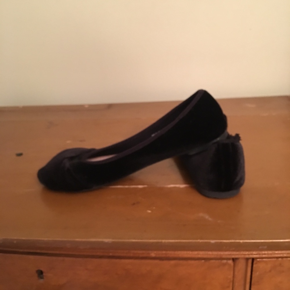 Velvet black flats